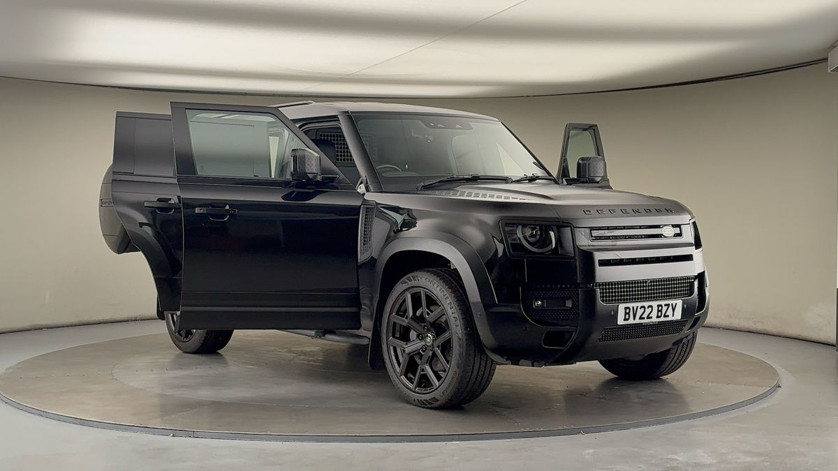 More views of Land Rover Defender 110