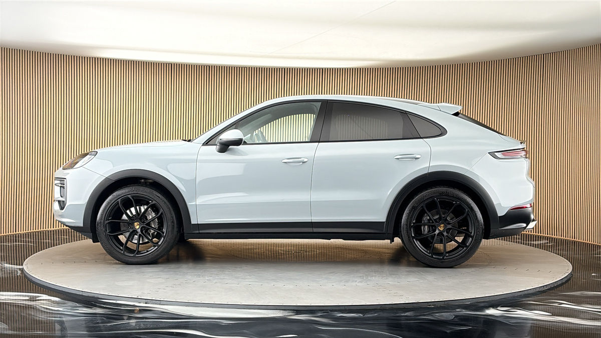 Porsche Cayenne Image 15