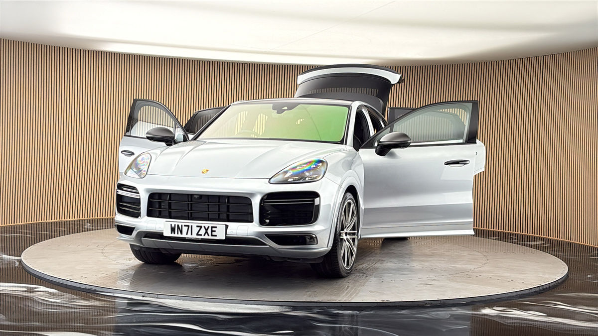 More views of Porsche Cayenne