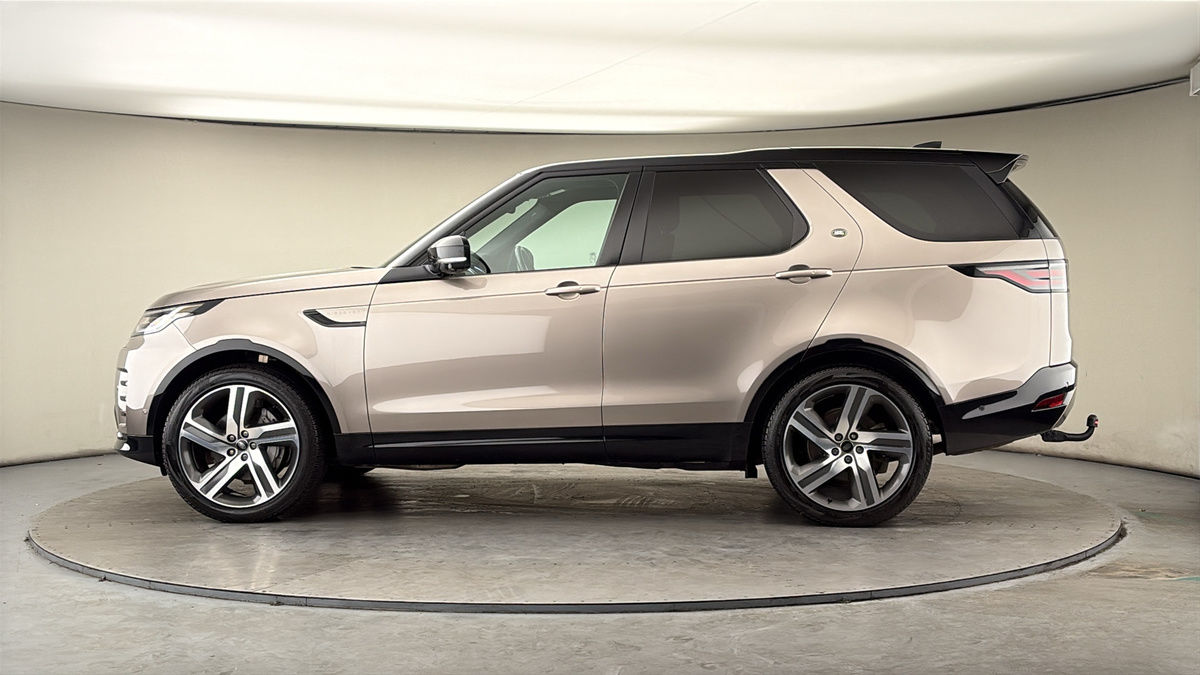 More views of Land Rover Discovery