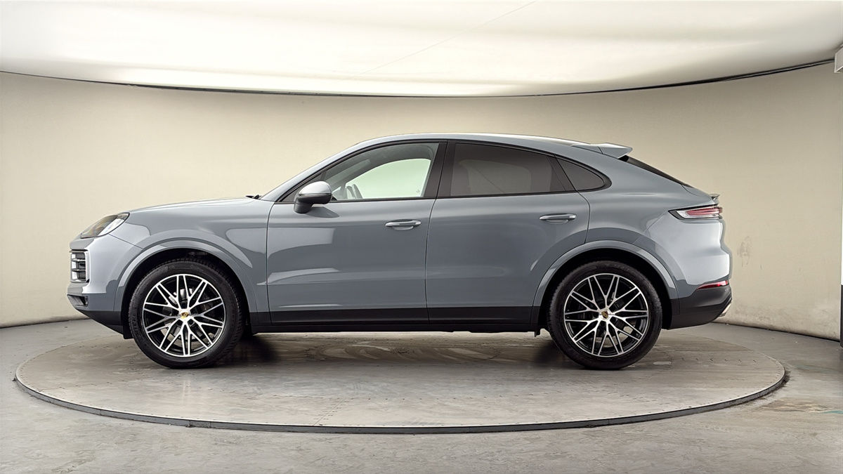 Porsche Cayenne Image 15