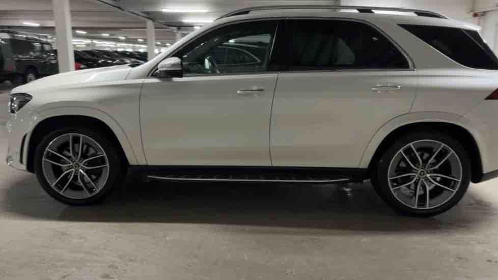 More views of Mercedes-Benz GLE
