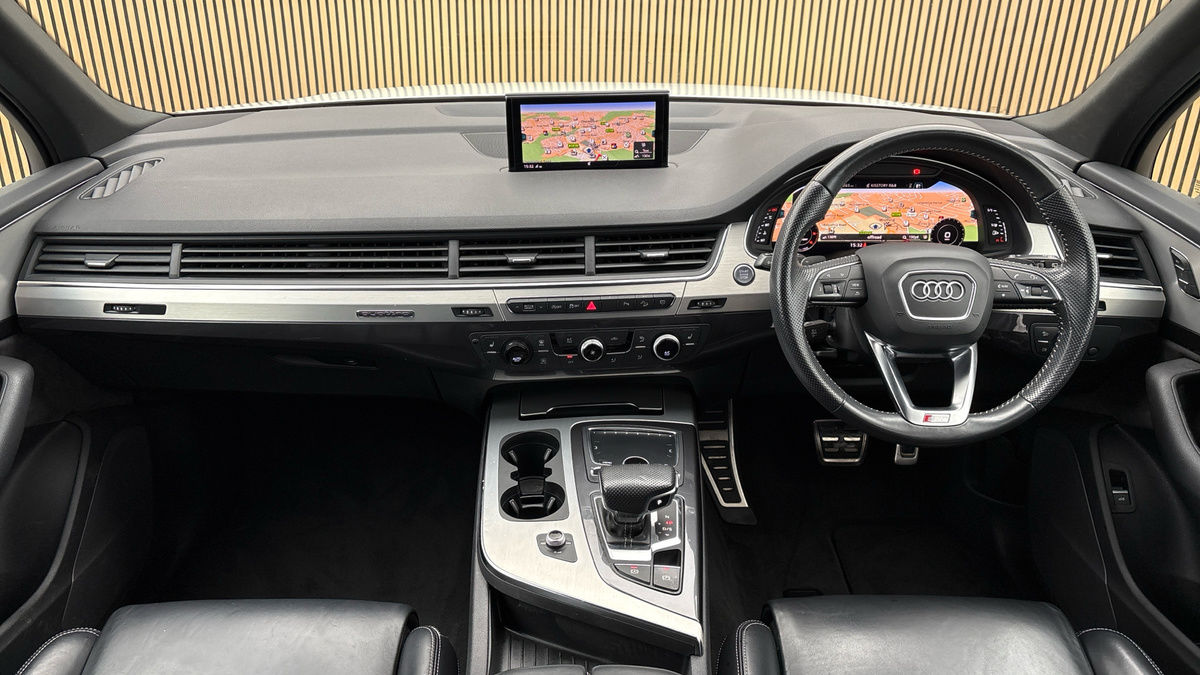 Audi Q7 Image 12