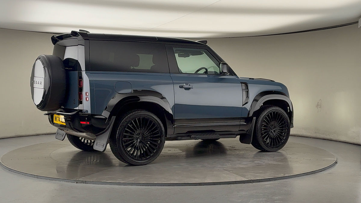 More views of Land Rover Defender 90