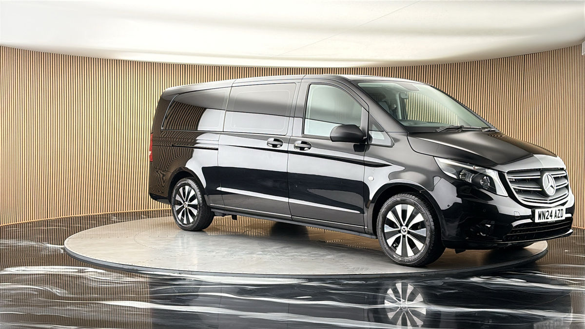 More views of Mercedes-Benz Vito