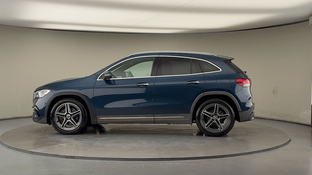 More views of Mercedes-Benz GLA