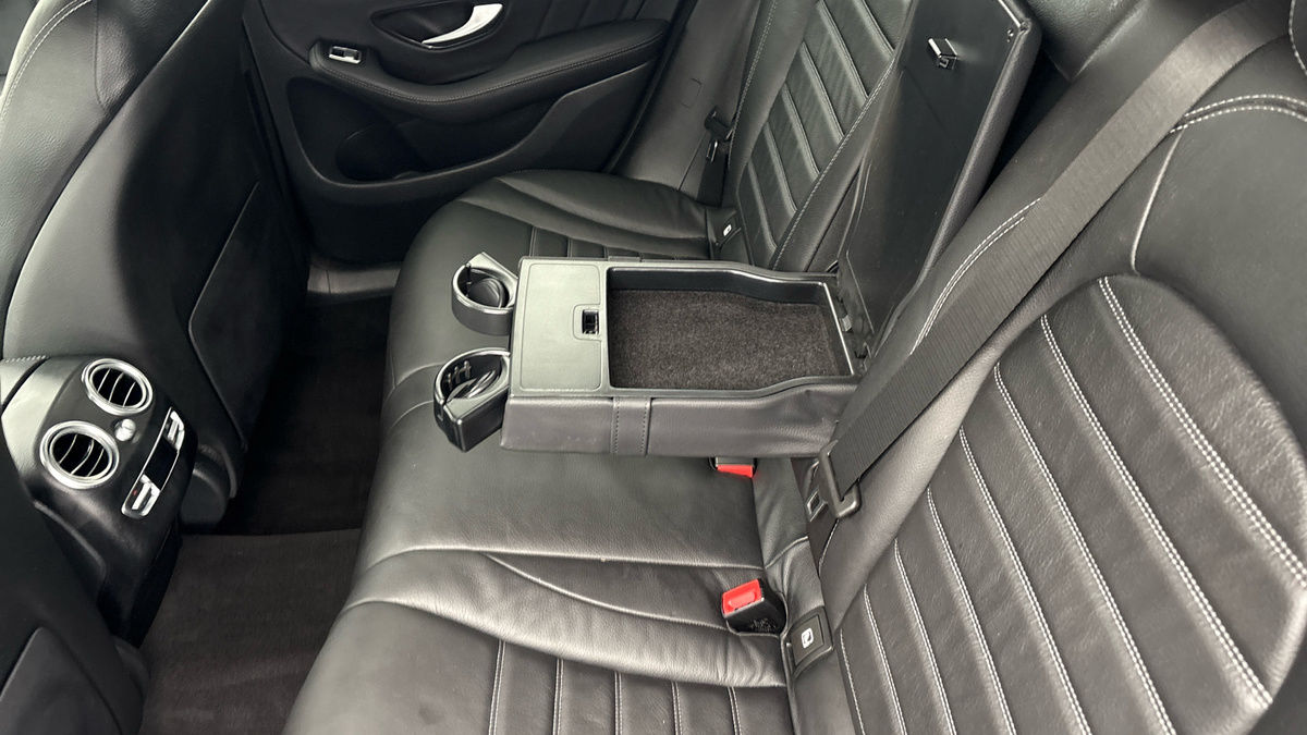 Mercedes-Benz GLC Image 9