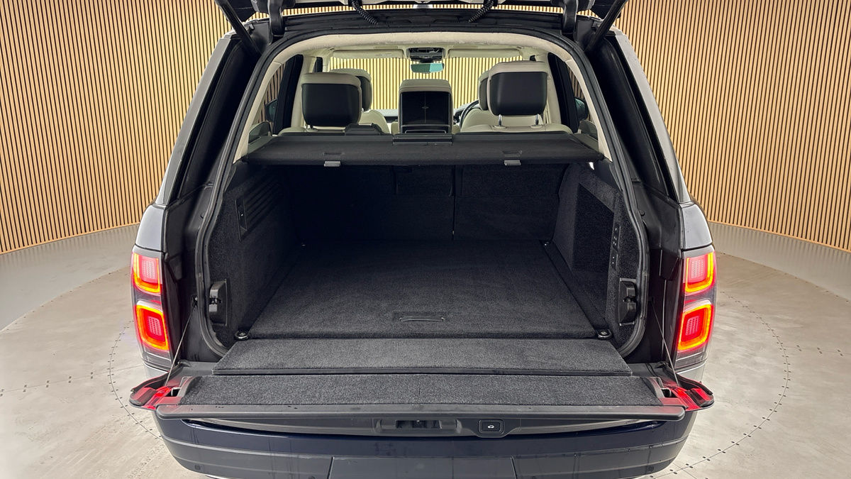 Land Rover Range Rover Image 11