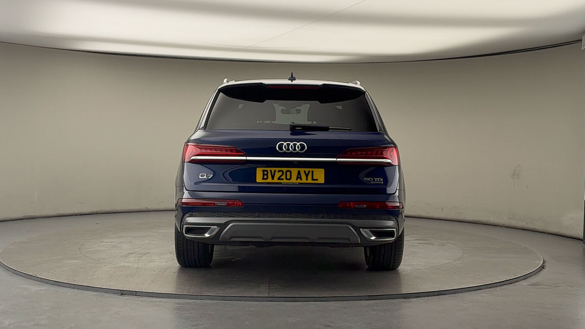 Audi Q7 Image 8