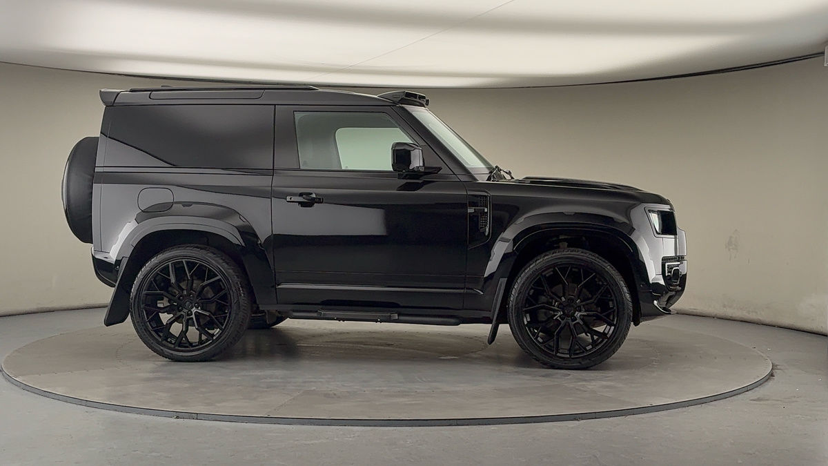 More views of Land Rover Defender 90