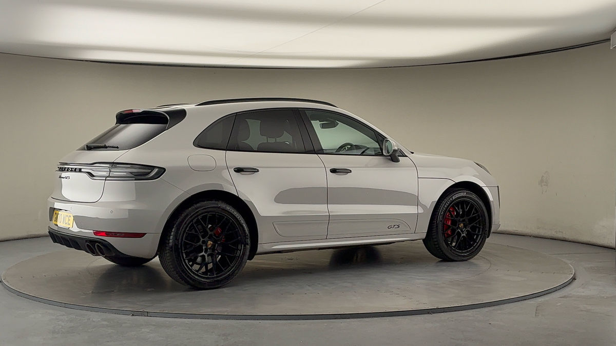 More views of Porsche Macan