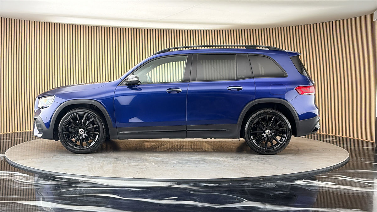 Mercedes-Benz GLB Image 15