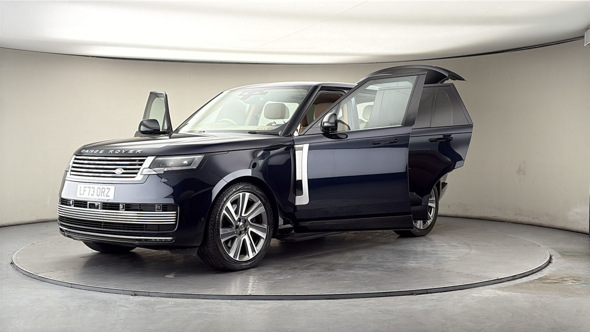 More views of Land Rover Range Rover