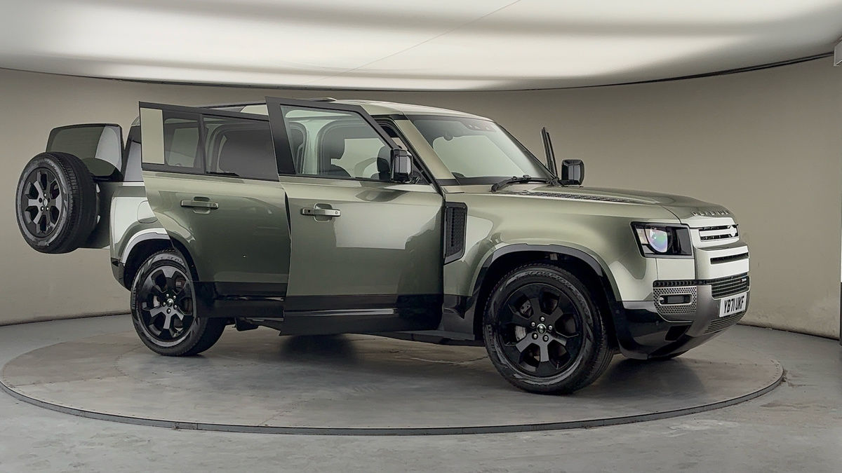 More views of Land Rover Defender 110