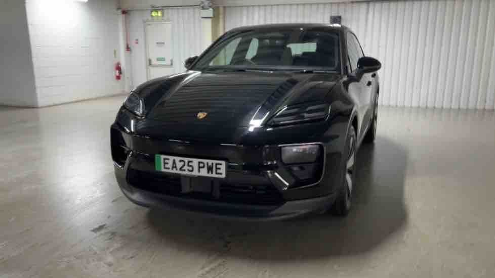 More views of Porsche Macan
