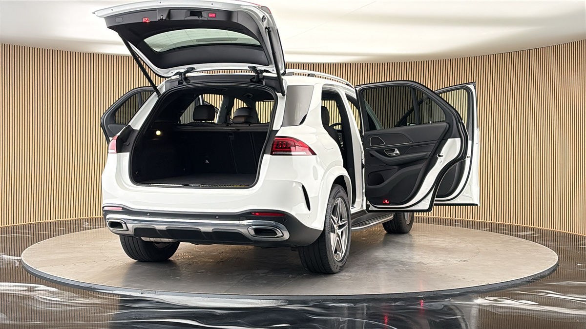 More views of Mercedes-Benz GLE