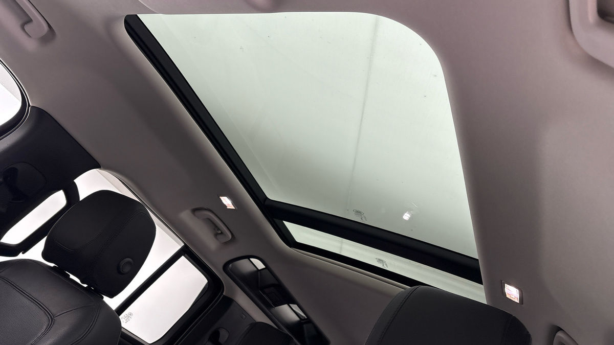 Land Rover Defender 110 Urban Image 6