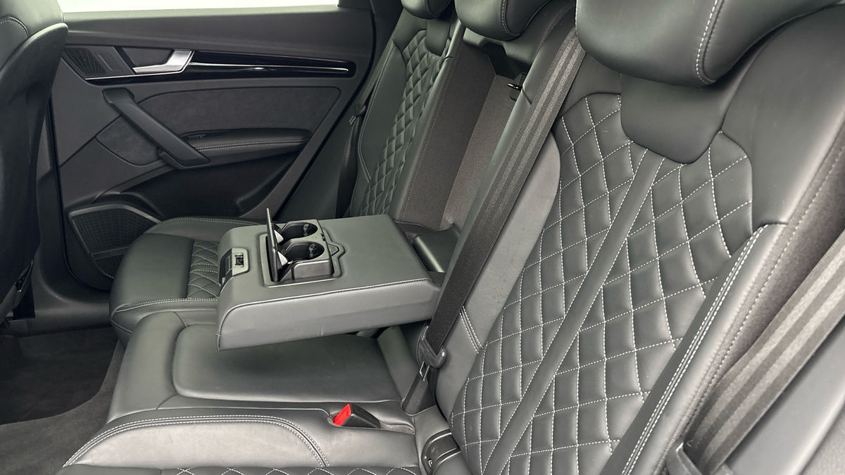 Audi Q5 Image 9