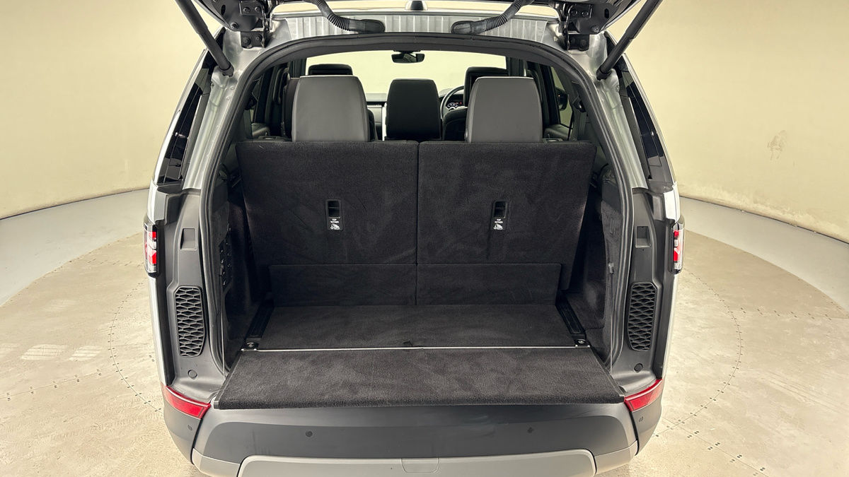 Land Rover Discovery Image 11