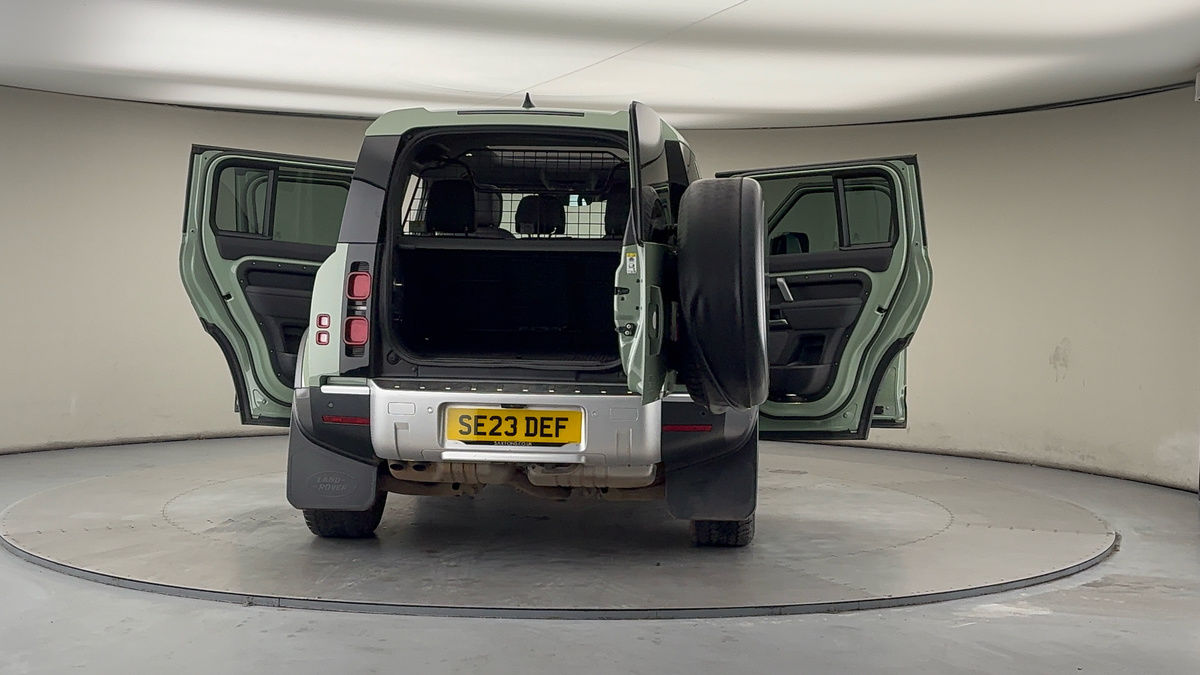 More views of Land Rover Defender 110