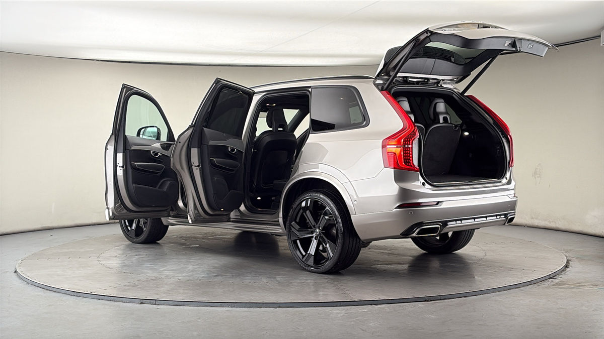 More views of Volvo XC90