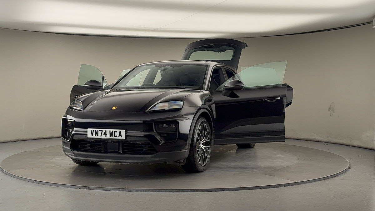 More views of Porsche Macan