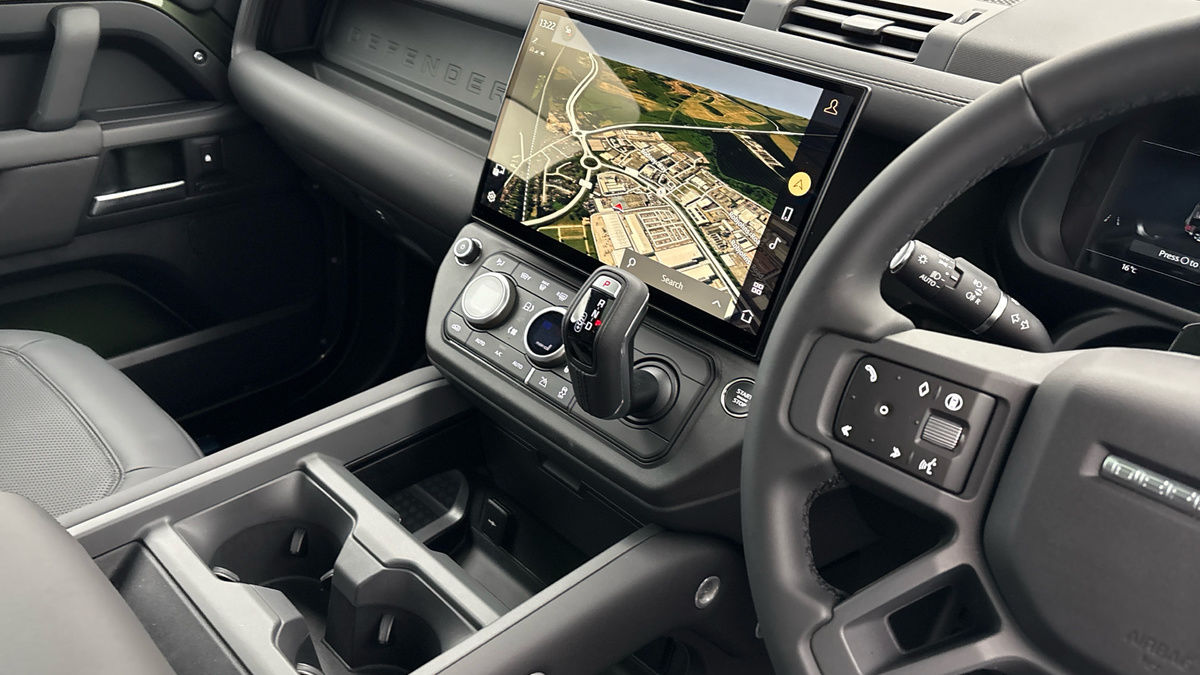 Land Rover Defender 90 Urban Image 18