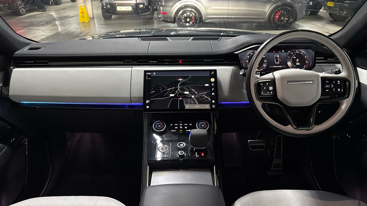 Land Rover Range Rover Sport Image 12