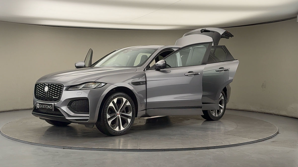 Jaguar F-PACE Image 22