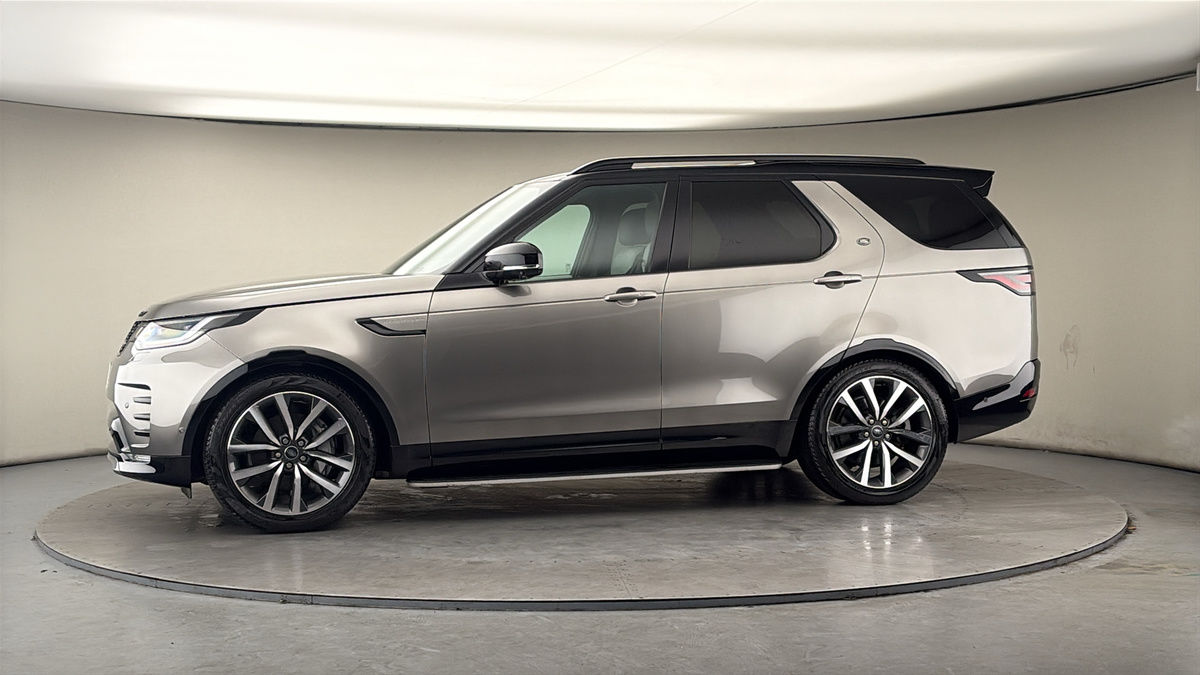 More views of Land Rover Discovery