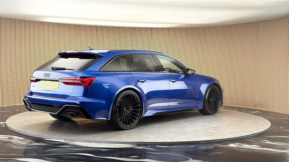 Audi RS6 Avant Image 21