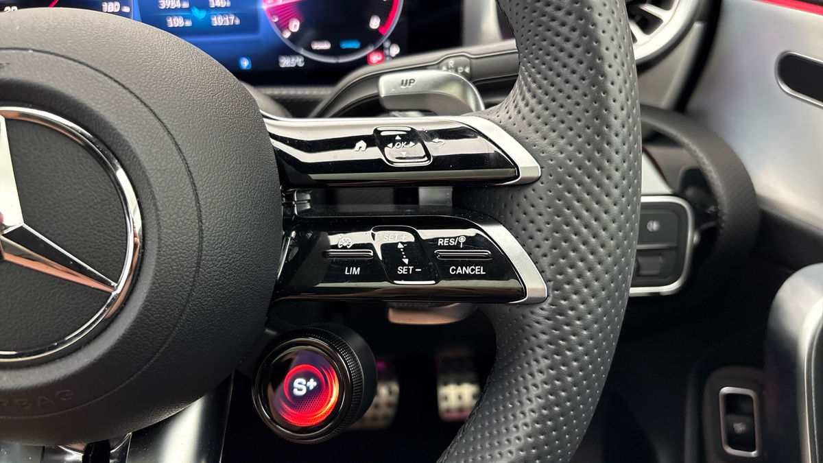 Mercedes-Benz CLA Image 14
