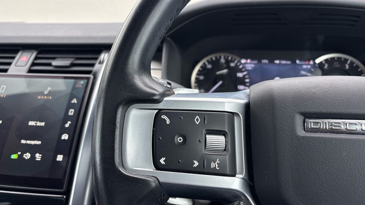 Land Rover Discovery Image 13