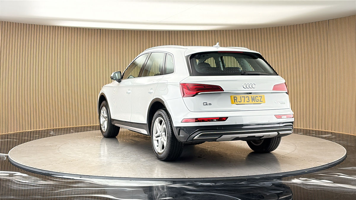 More views of Audi Q5