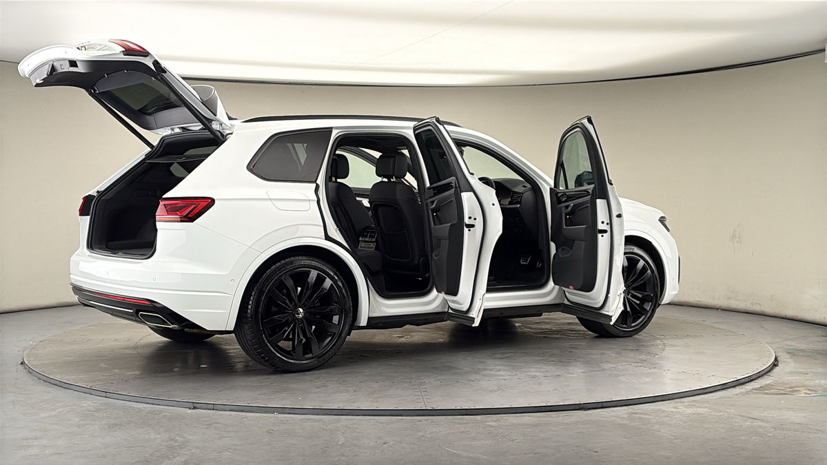 More views of Volkswagen Touareg