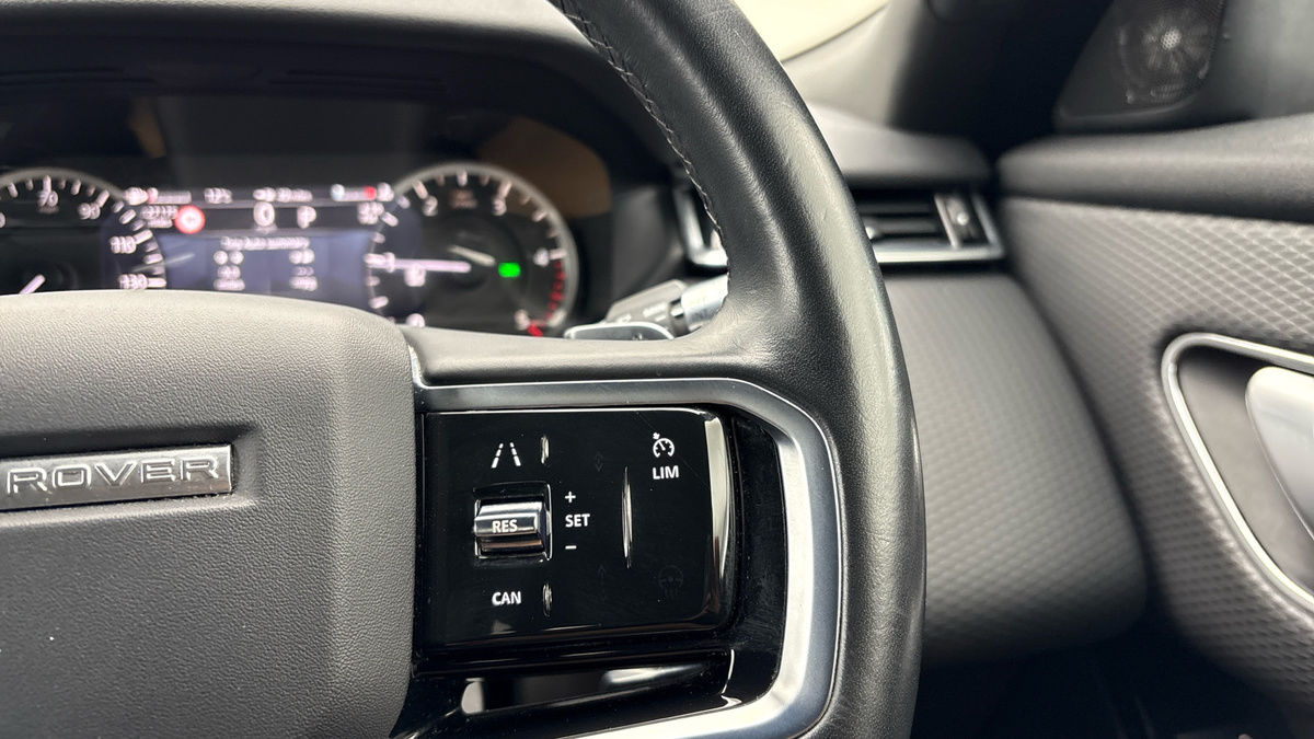 Land Rover Range Rover Velar Image 14