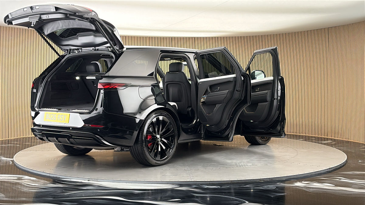 More views of Land Rover Range Rover Sport