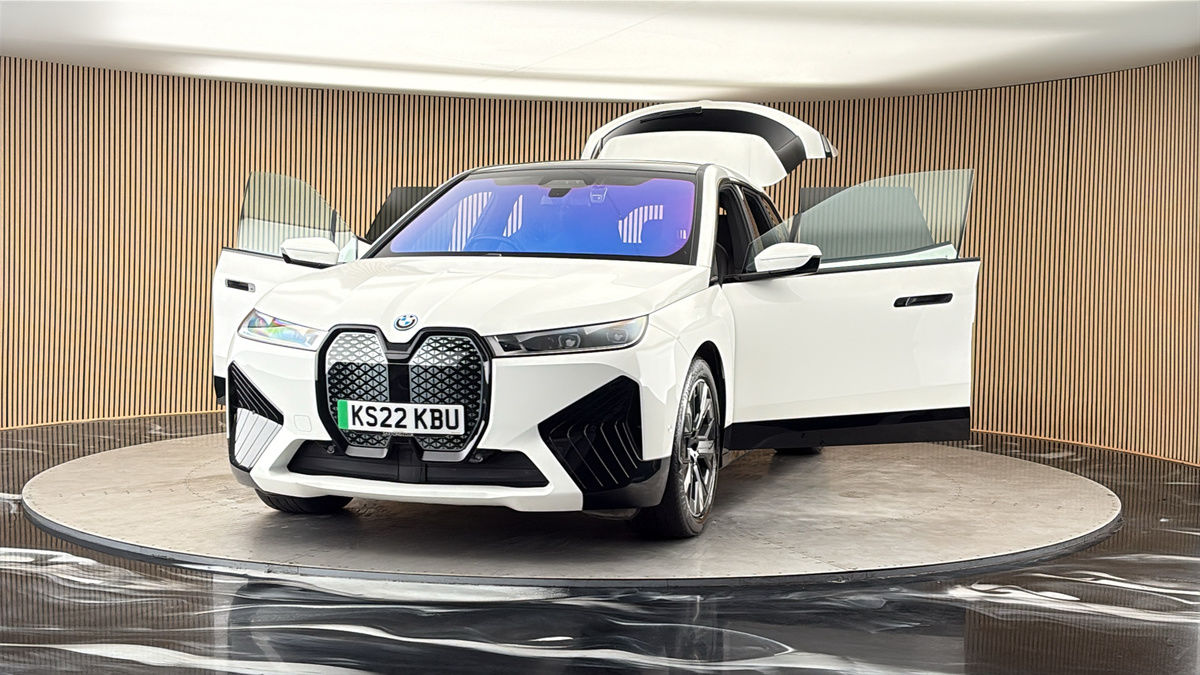 More views of BMW iX