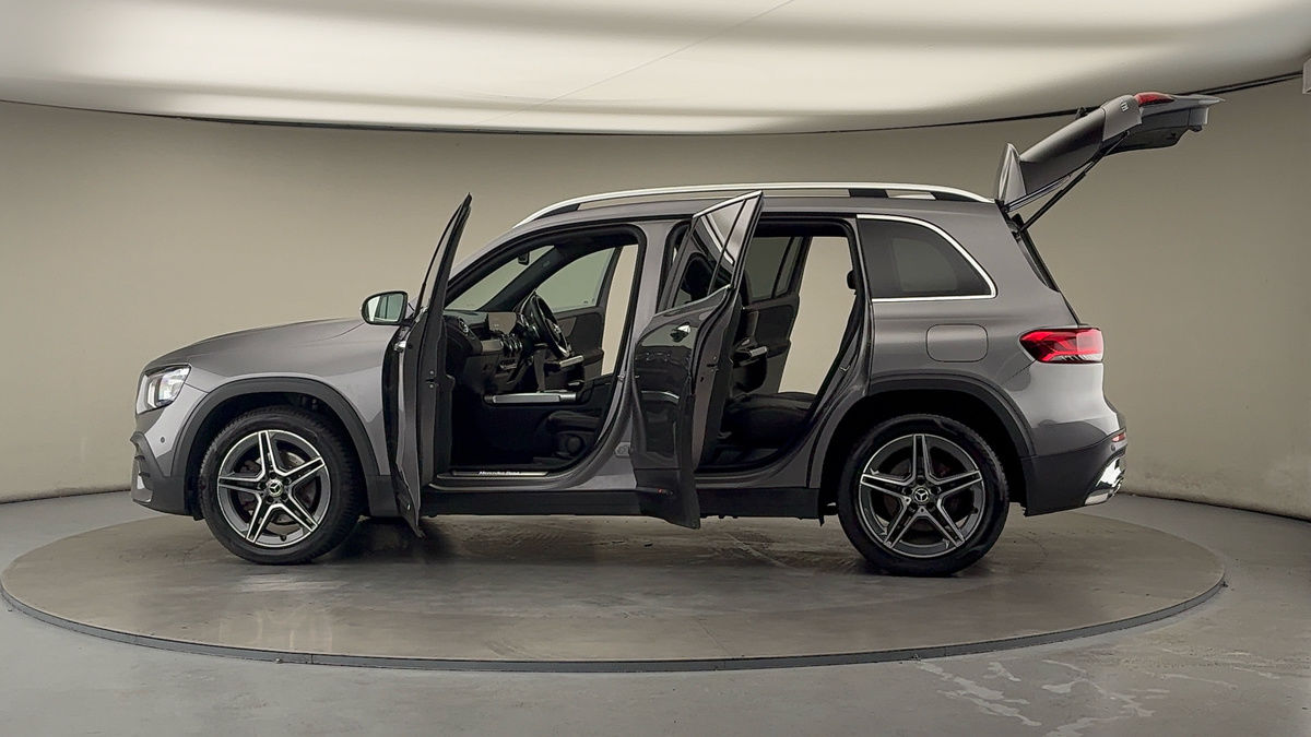 More views of Mercedes-Benz GLB