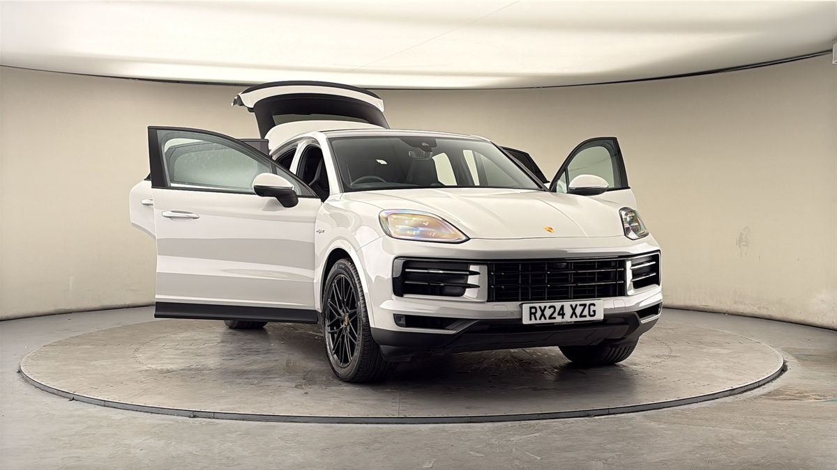 More views of Porsche Cayenne