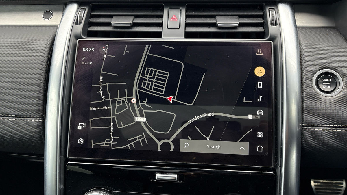 Land Rover Discovery Image 17