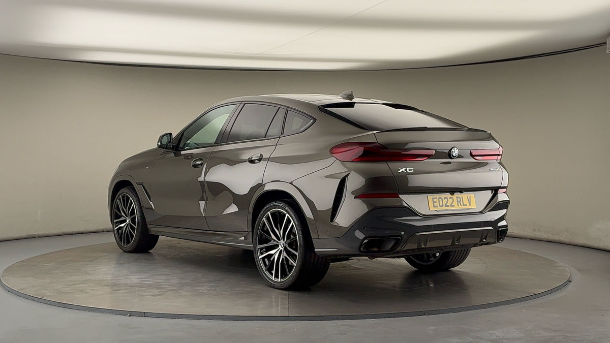 BMW X6 Image 2