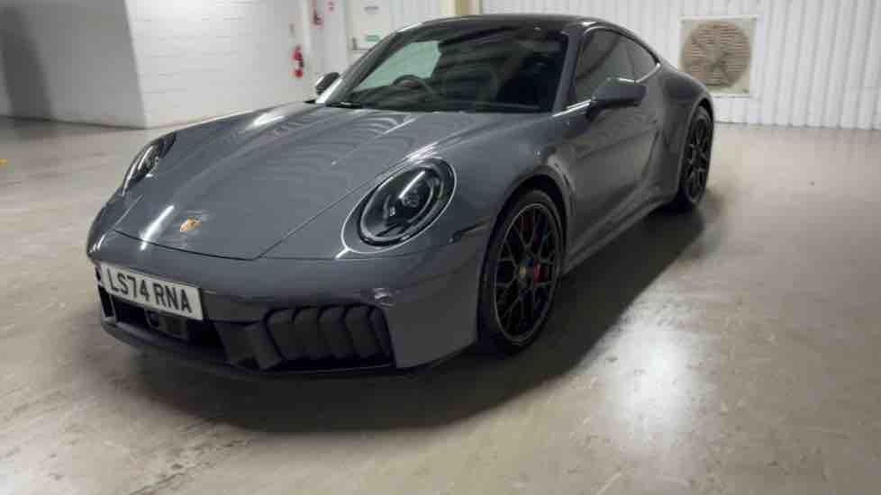 More views of Porsche 911