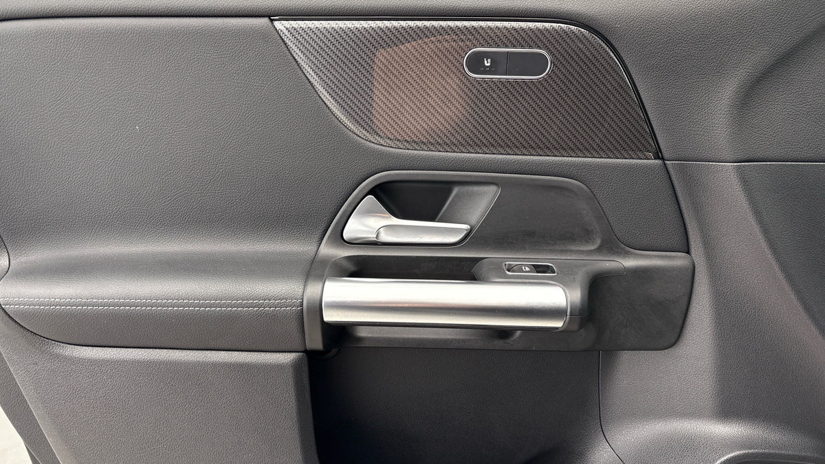 Mercedes-Benz GLA Image 19