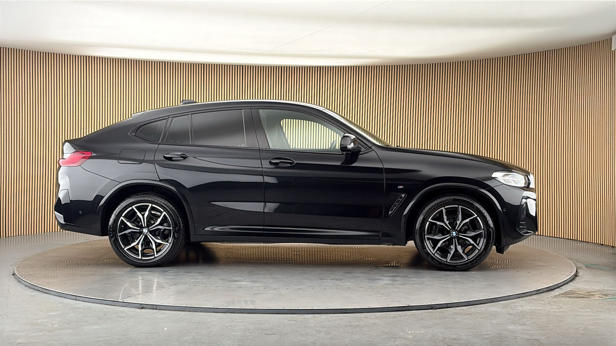 More views of BMW X4