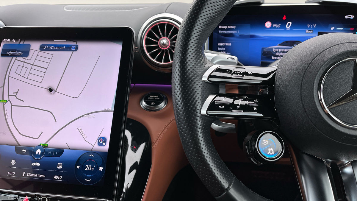 Mercedes-Benz SL Image 13