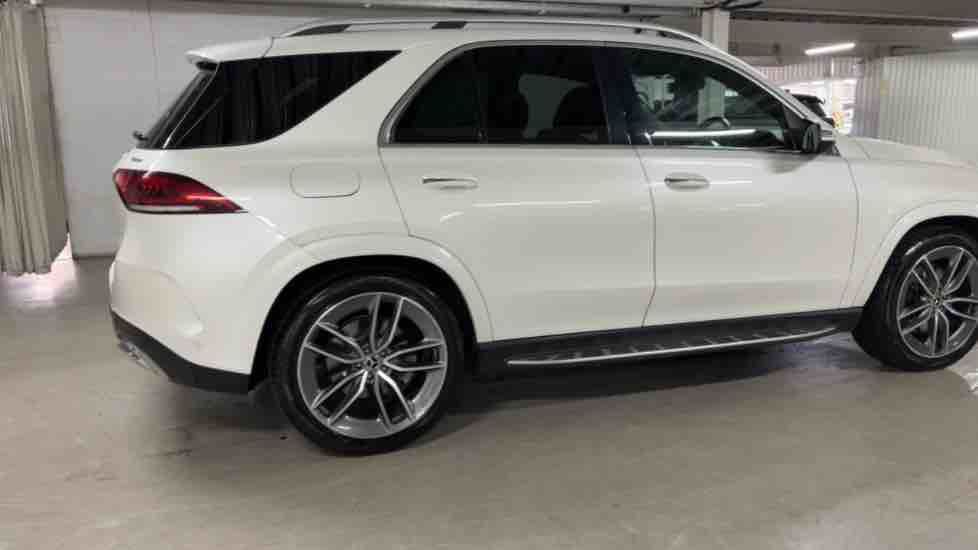 More views of Mercedes-Benz GLE