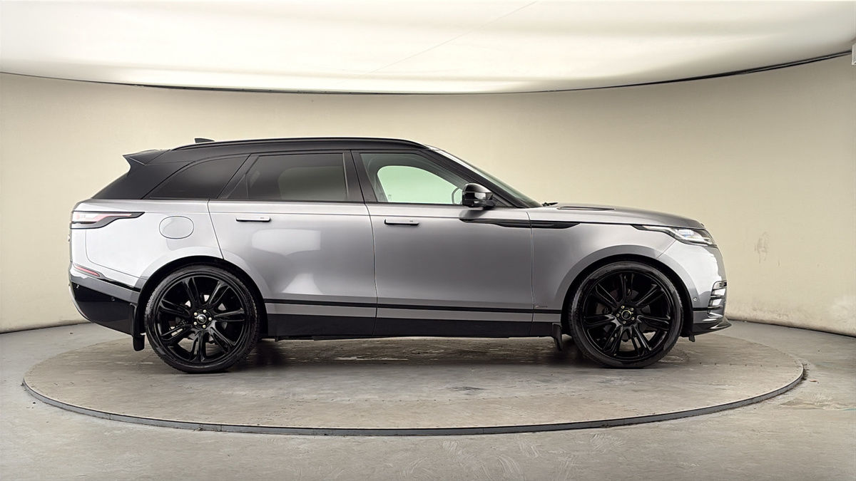 Land Rover Range Rover Velar Image 16
