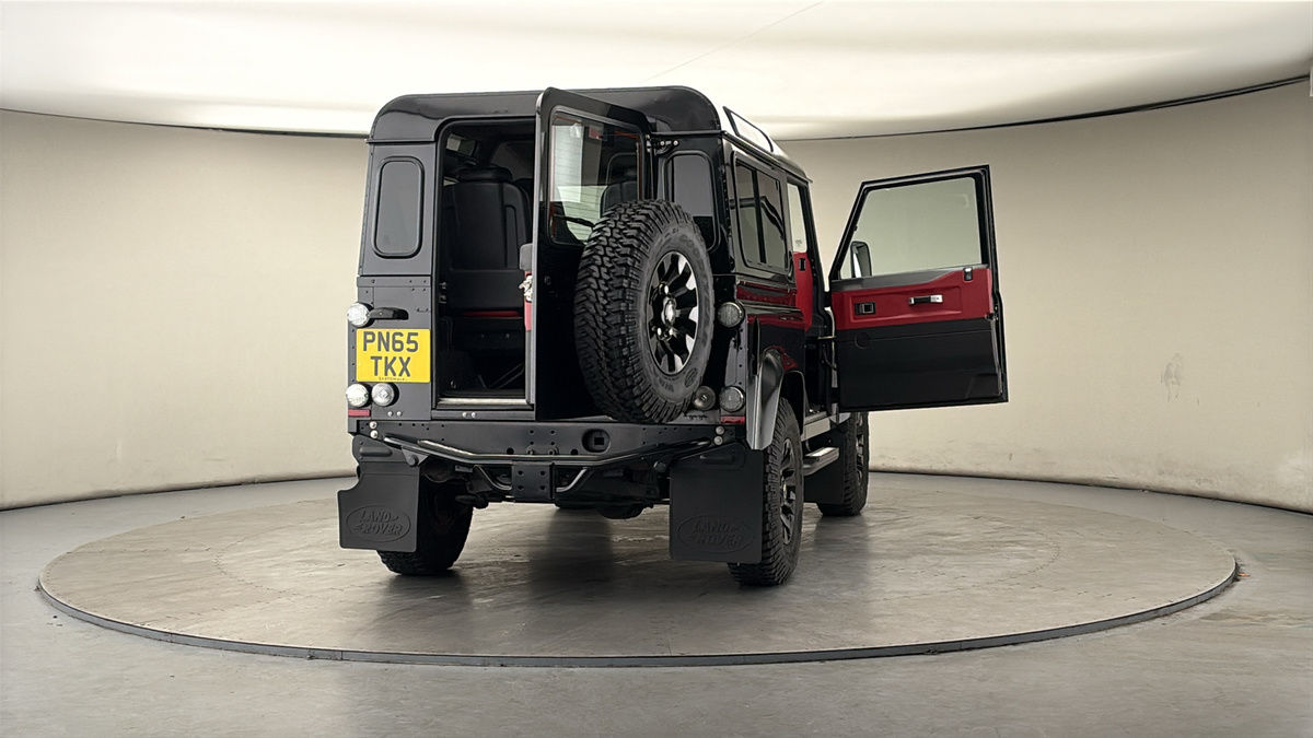 More views of Land Rover Defender 90