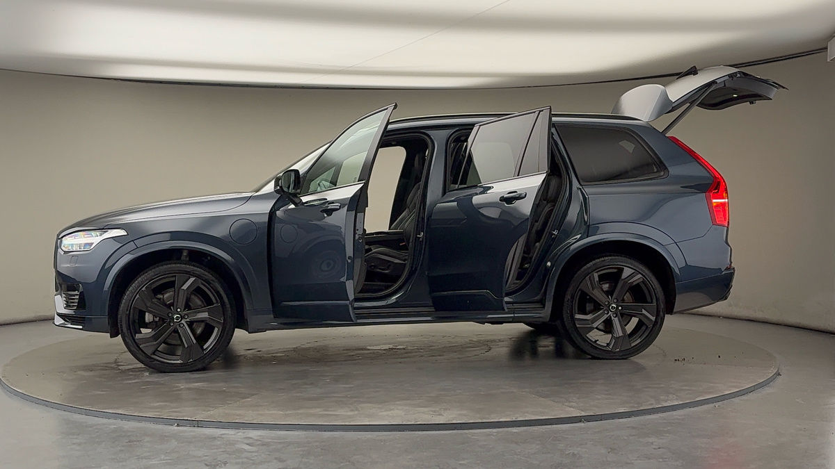 More views of Volvo XC90